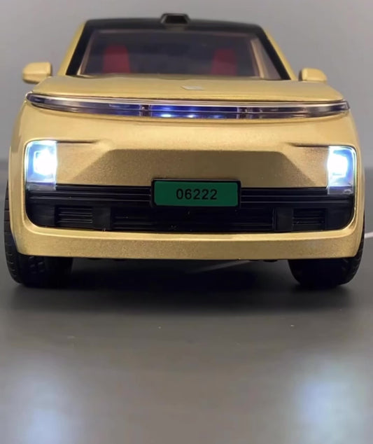 Toy Car Alloy Simulation SUV